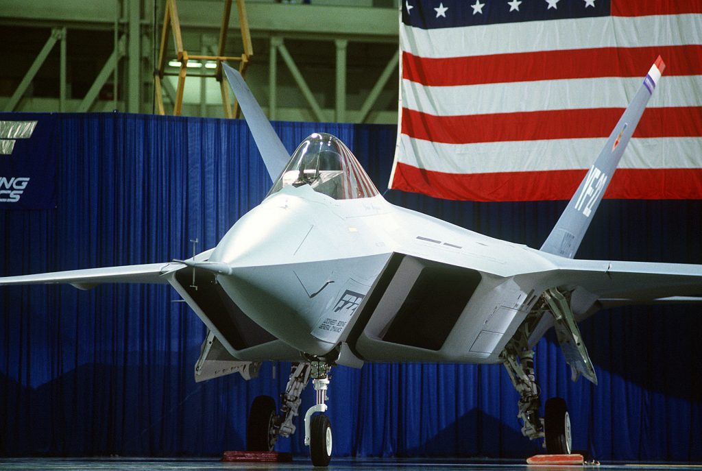 YF-22 Lightning II contro YF-23 Black Widow II